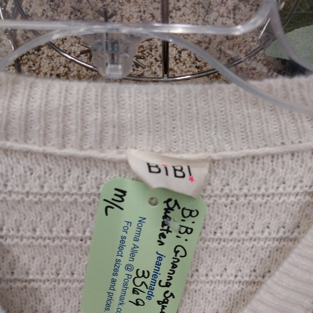 3569 Size M/L Bi Bi Granny Square Button Down Sweater in Pink and Green, NWT. - Picture 3 of 5